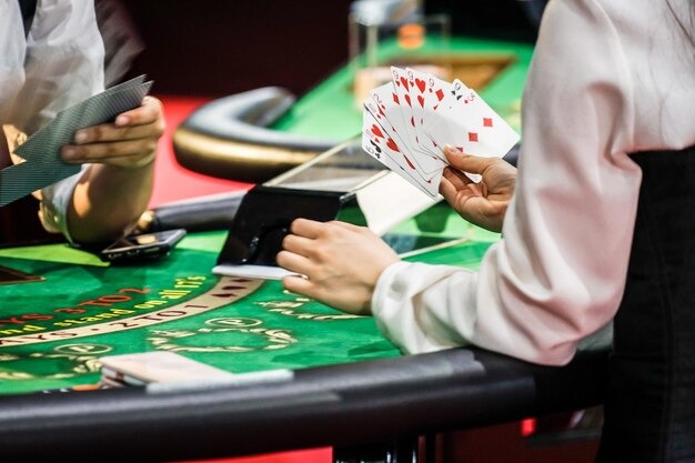 Live dealer video stream on Casino Hold'em table